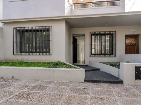 PH de 3amb con terraza propia, patio, sin expensas