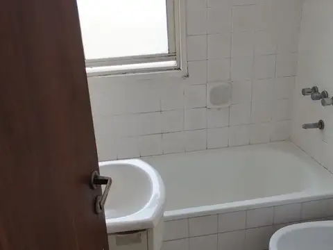 Depto Tipo Casa en Alquiler de 3 ambientes