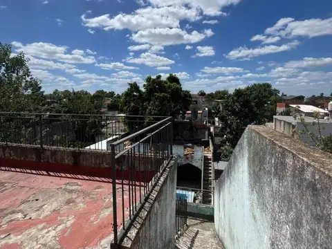 Depto Tipo Casa en Venta de 5 ambientes