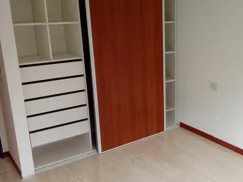 Departamento en Alquiler en Villa Ballester, $ 1.200.000