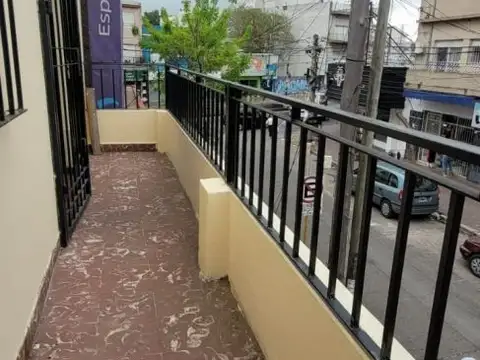 Casa en Alquiler con 1 cochera