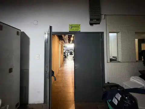 Fábrica / Galpón de 590 m² en Venta - Mataderos