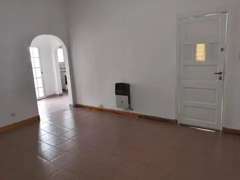 Depto Tipo Casa en Alquiler de 2 ambientes