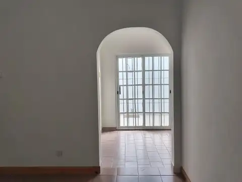 Depto Tipo Casa en Alquiler en Wilde, $ 600.000