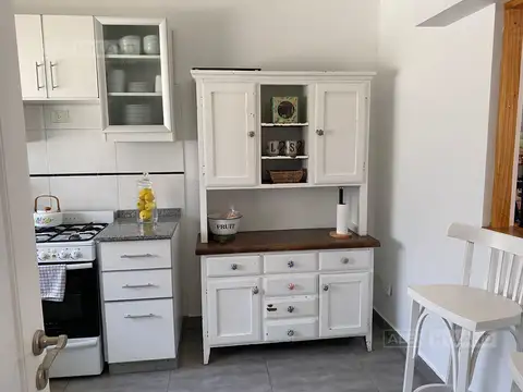 Casa en Alquiler con 2 cocheras