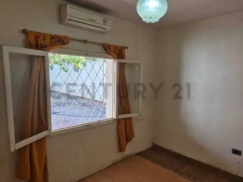 Padre gagliardi 5500, Piso 0