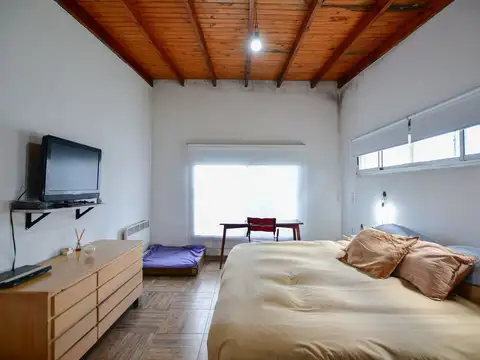 CASA EN VENTA ABASTO 3 DORMITORIOS