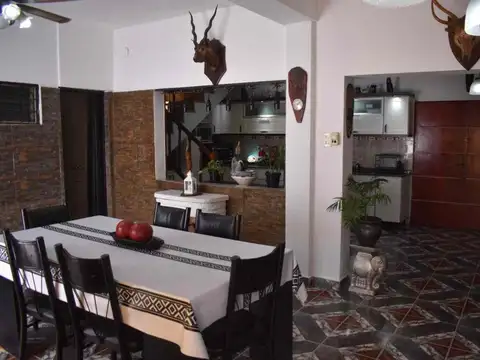 Depto Tipo Casa 7 ambientes con 2 baños
