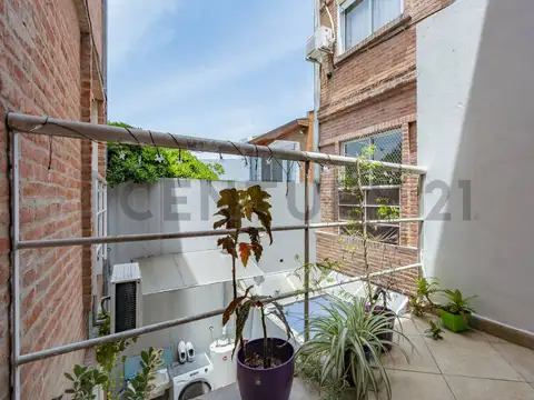 Venta depto tipo duplex con doble balcon/ Apto credito- Villa Luro