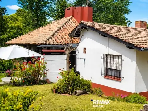 Casa 2 ambientes con 2 baños