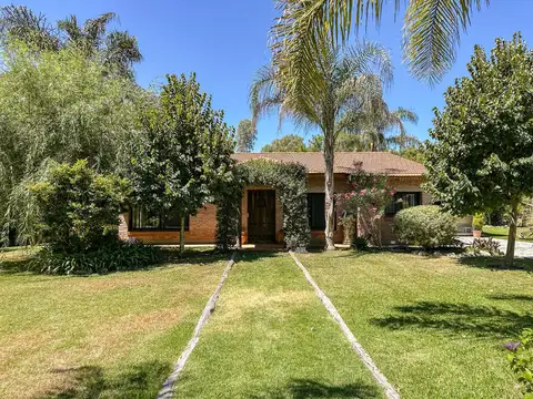 Casa 6 ambientes con 3 baños