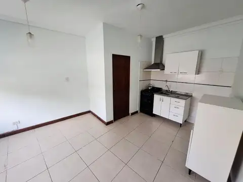 Depto Tipo Casa en Alquiler de 2 ambientes