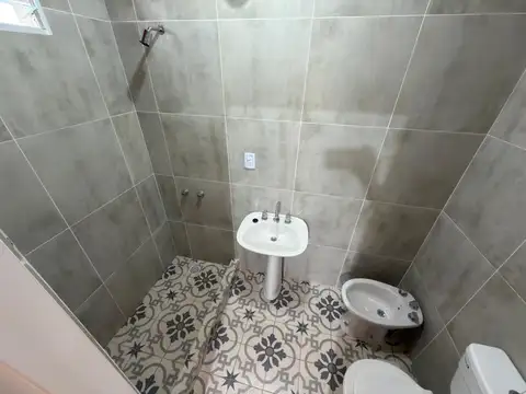 Depto Tipo Casa en Alquiler en Villa Dominico, $ 400.000