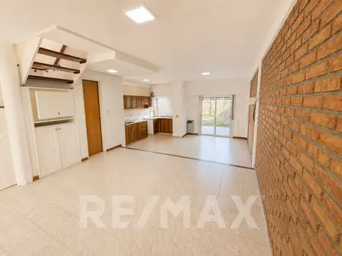 Depto Tipo Casa 4 ambientes con 1 baño