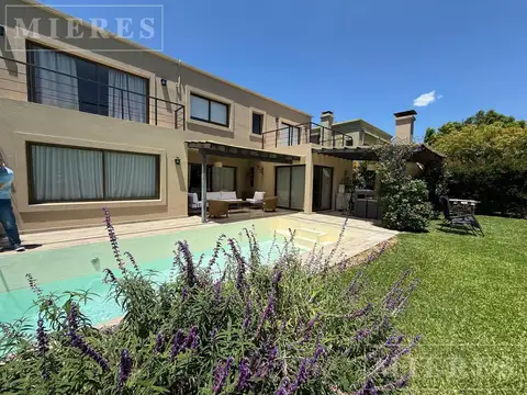 Casa en venta en Los Tacos