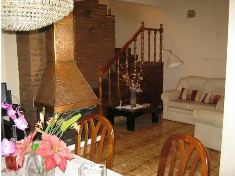 Casa en Venta con 1 cochera