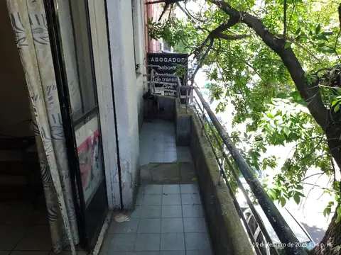 Depto Tipo Casa 3 ambientes con 2 baños