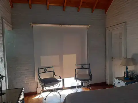 LOS EUCALIPTOS - CHAMPAGNAT 1100 .