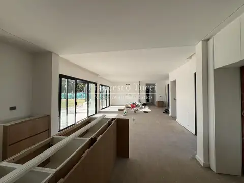 Casa en Venta al Oeste