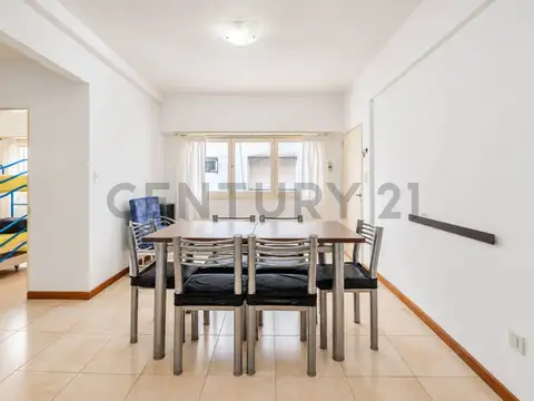Venta de departamento tres ambientes, La Perla, Mar del Plata.