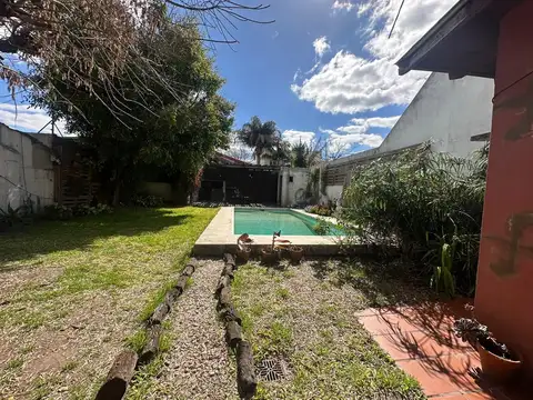 NUEVO VALOR, Venta PH 5 amb tipo casa con lote propio 400m2, pileta en Hurlingham