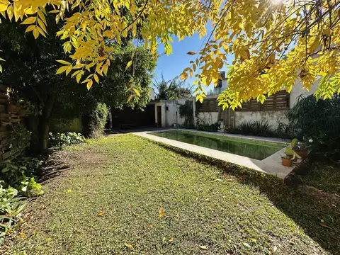 Venta PH 5 amb tipo casa con lote propio 400m2, pileta en Hurlingham