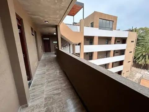 Departamento en Venta en Barrio Parque Leloir, USD 160.000