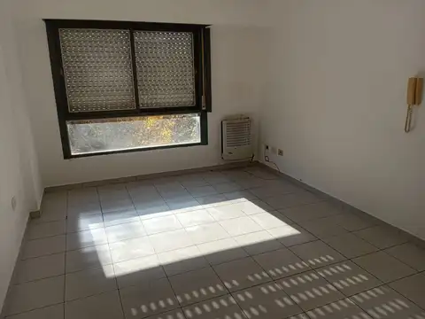 60 e/ 3 y 4 , Piso 4