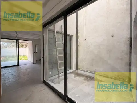 Depto Tipo Casa en Venta de 4 ambientes