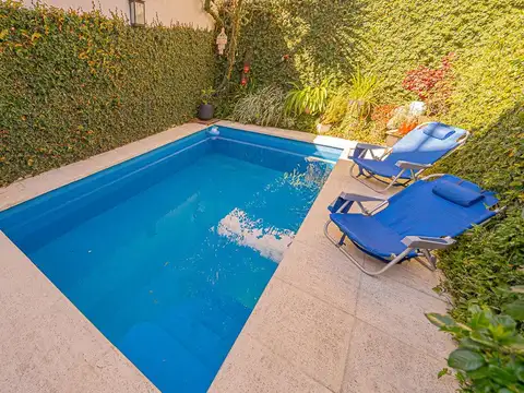 CASA DUPLEX EN VENTA VILLA DEL PARQUE PILETA