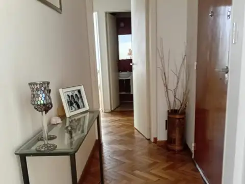 Departamento 4 ambientes con 2 baños