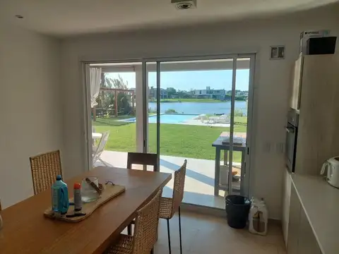 Casa amoblada en alquiler a laguna barrio San Matias Escobar