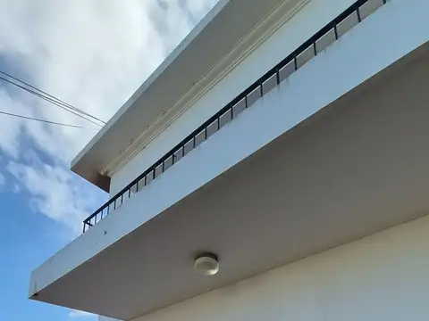 CASA EN VENTA EN ZONA SUR