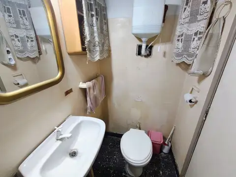 CASA EN VENTA EN LA PLATA EN ESQUINA
