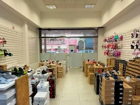 Local comercial Alquiler con oficina y patio Centro Rosario