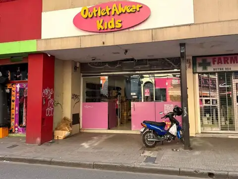 Local comercial Alquiler con oficina y patio Centro Rosario