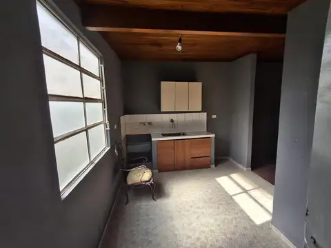 Depto Tipo Casa en Alquiler de 1 dormitorio