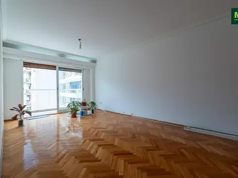 Semipiso de 4 ambientes con balcón corrido