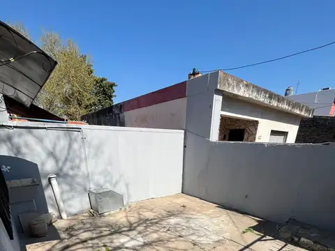 Depto Tipo Casa en Alquiler en San Antonio de Padua, $ 500.000