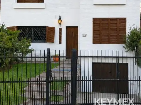 VENTA CASA 5 AMBIENTES EN ESCOBAR