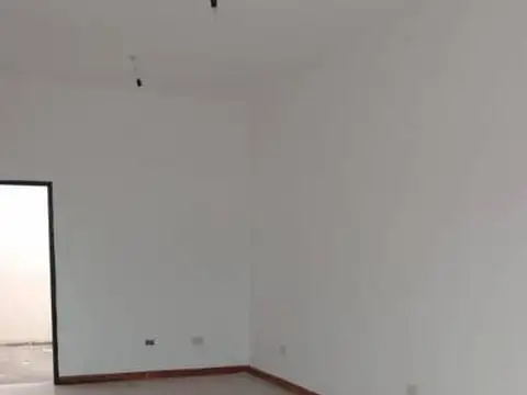 Local en Alquiler en Lobos, $ 450.000