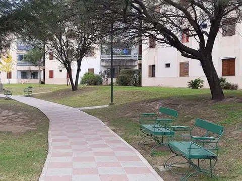 COMPLEJO CERRADO  - 2D 1B LIV. COM. COCINA COM BALCON COCHER