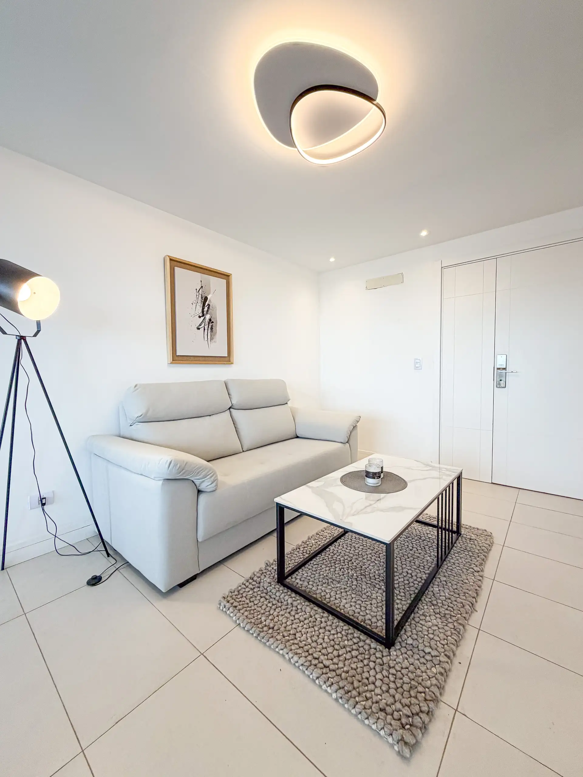 Depto 2 amb, 60m² con balcón corrido y calefacción — Plaza Colón