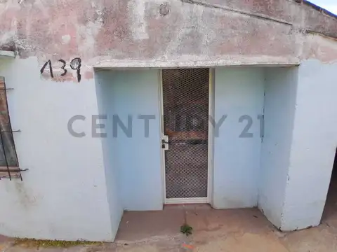 Castañares 100, Piso 0