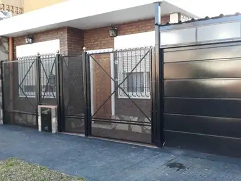 Impecable Casa Americana En Ph - Hurlingham (p Quirno)