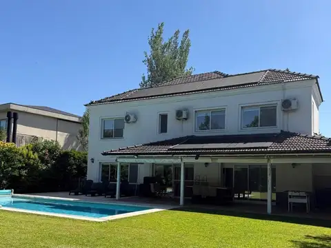 BARRIO SEPTIEMBRE, Colectora Oeste Ramal Escobar