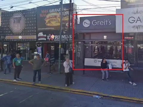 Avenida Hipolito Yrigoyen 800