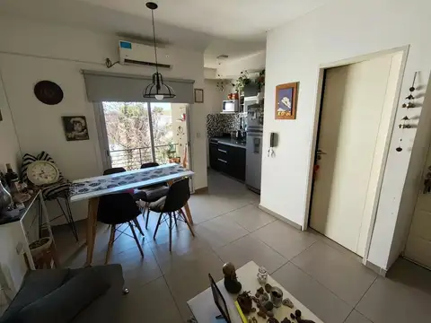 Venta - Departamento - 2 Ambientes - Balcon - Caseros - Luminoso - Permuta - Apto Credito