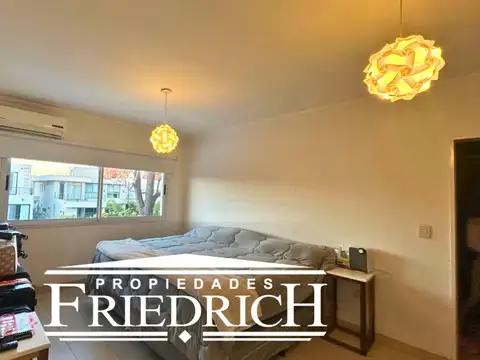 Casa en Venta con 5 cocheras