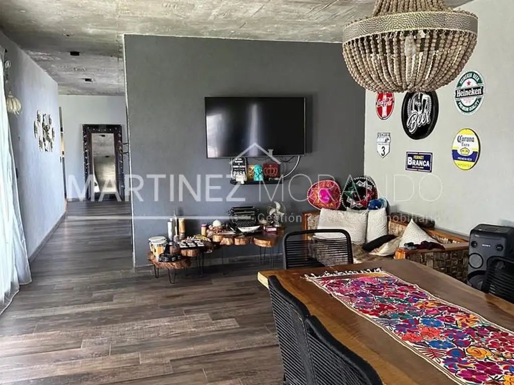 Casa - 354  m² Cubierta | 4 dormitorios | 5 años | 5 baños | 5 ambientes | 2 cocheras